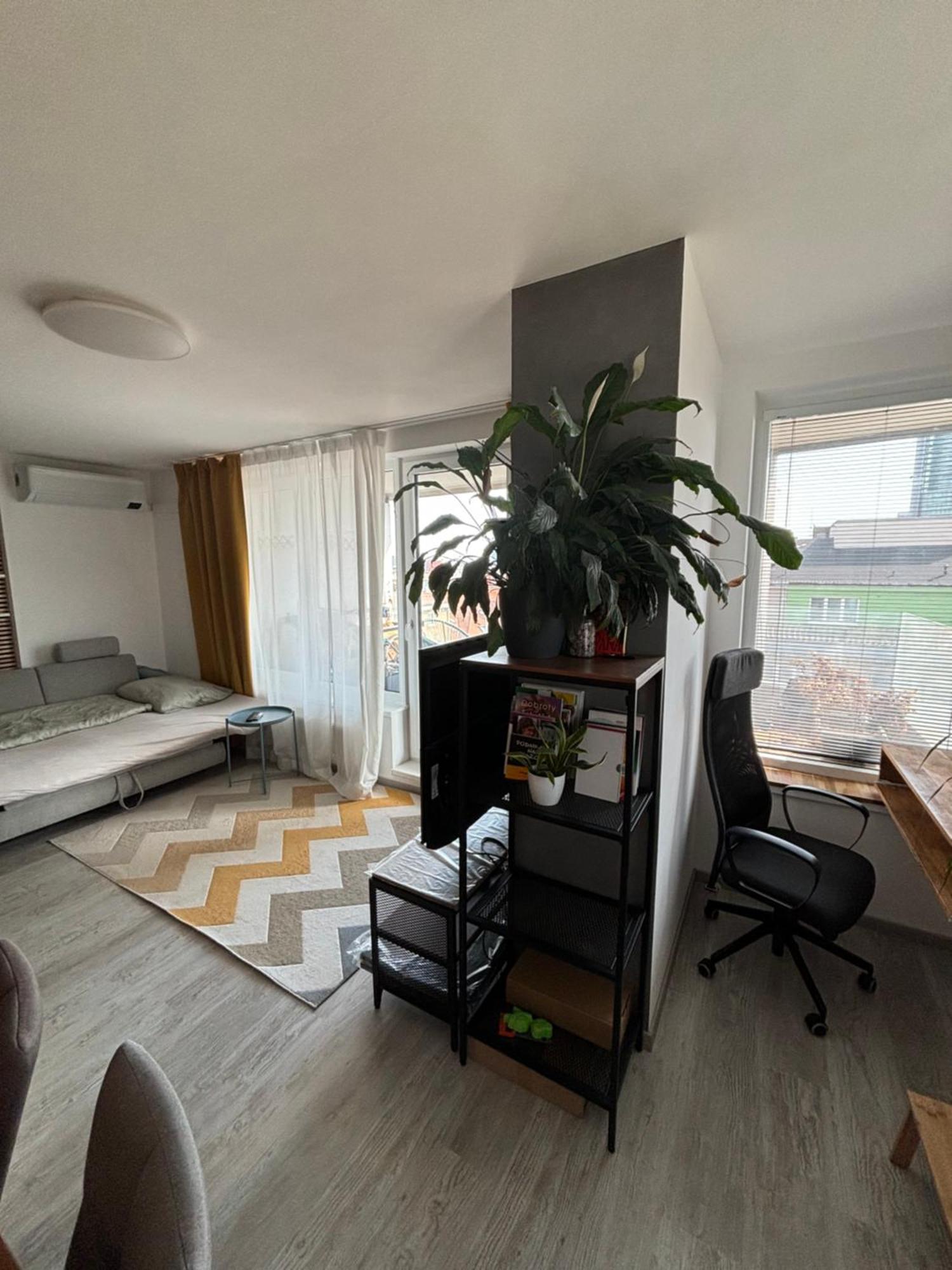Premiere Apartment Bratislava - Private Parking Zewnętrze zdjęcie