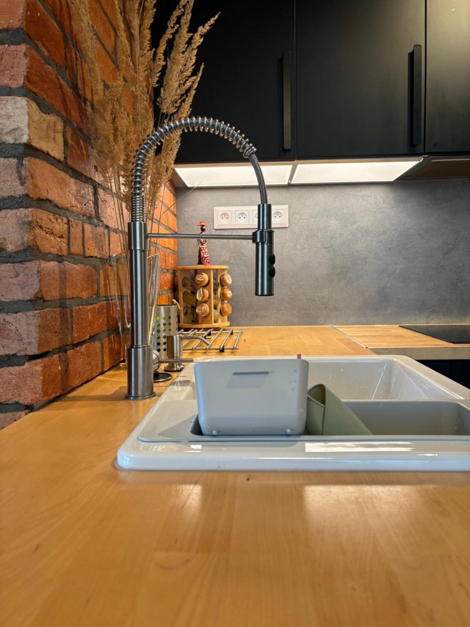 Premiere Apartment Bratislava - Private Parking Zewnętrze zdjęcie