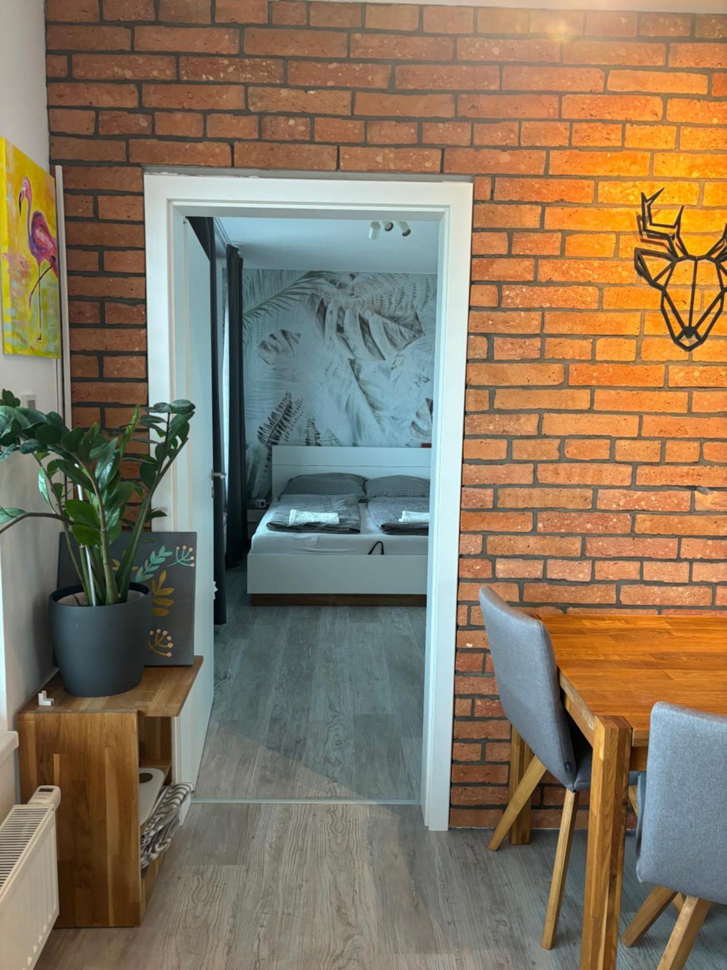 Premiere Apartment Bratislava - Private Parking Zewnętrze zdjęcie